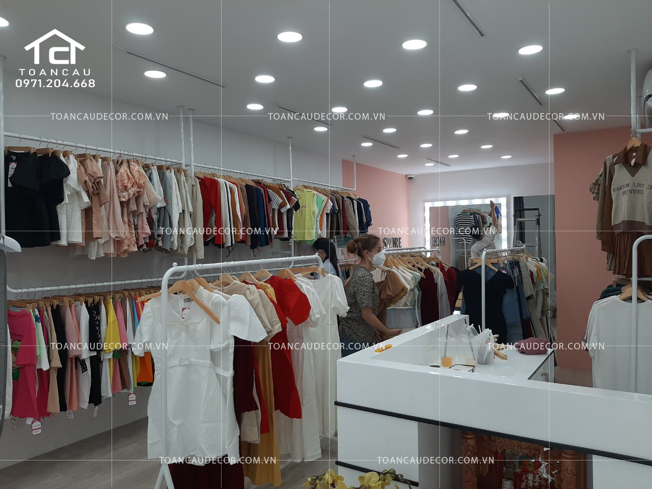 1001+ Mẫu thiết kế shop quần áo thời trang đẹp thịnh hành 2022